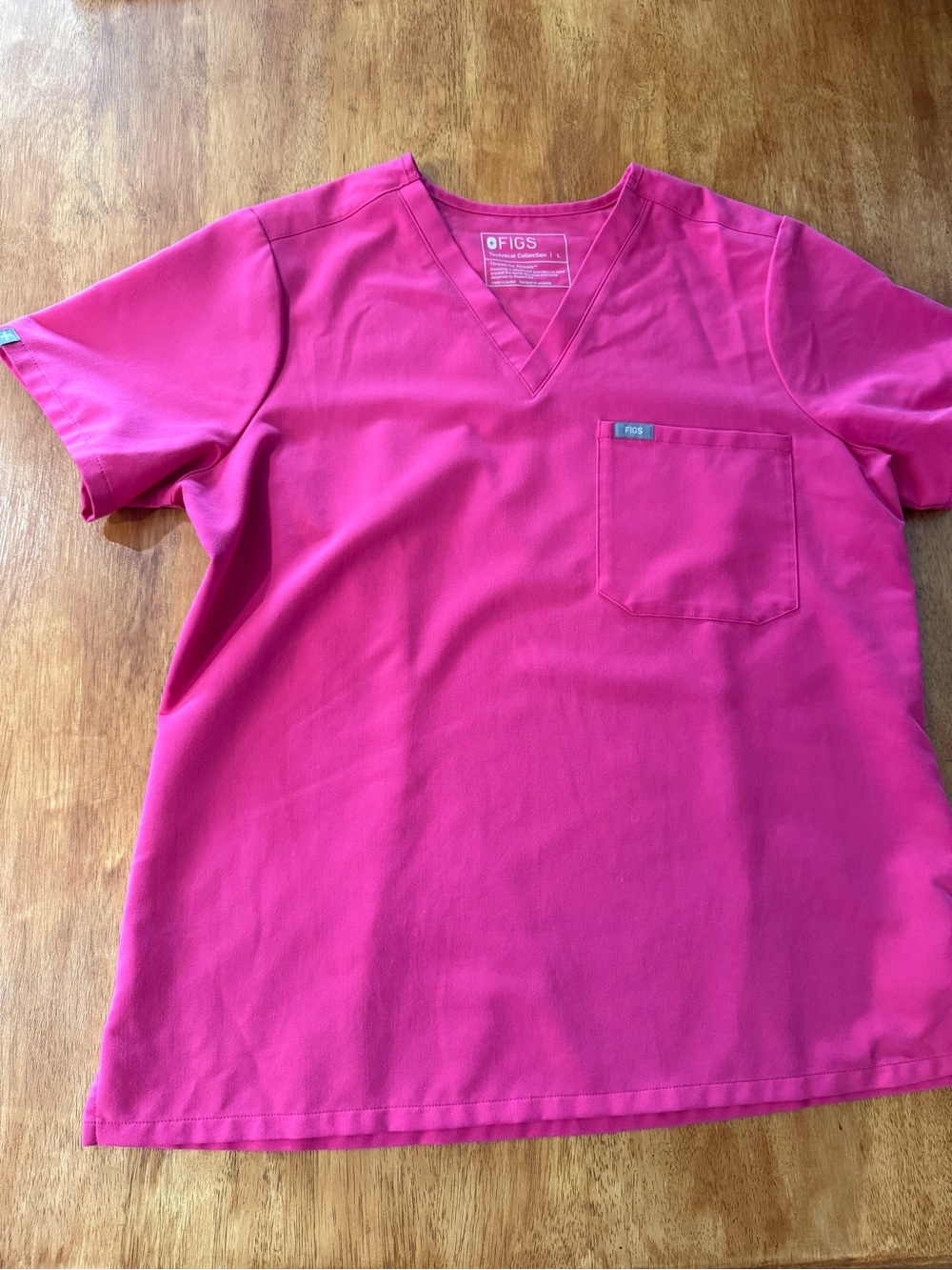 FIGS Women’s Catarina Large Shocking Pink
